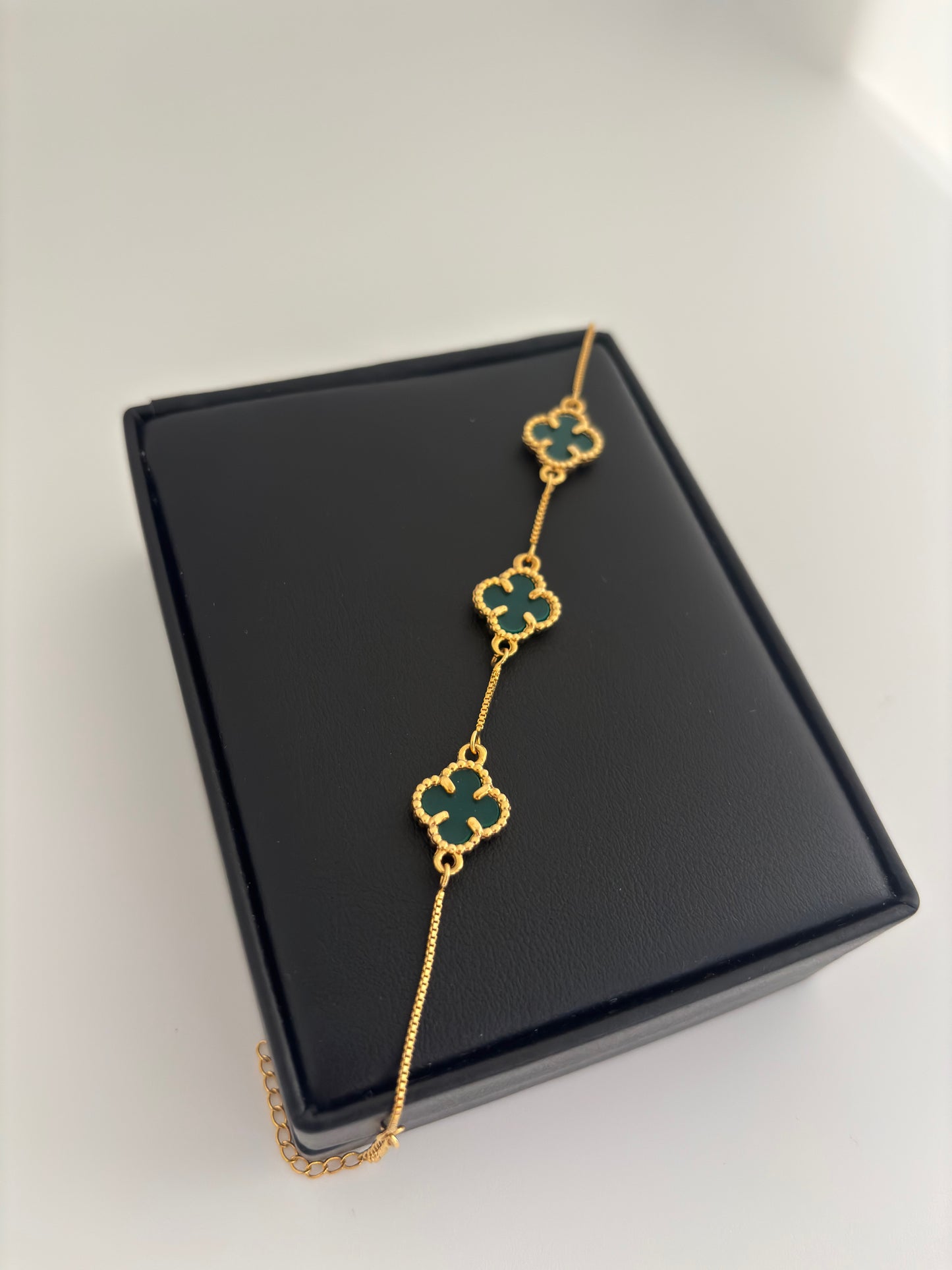 PULSERA TRÉBOL VERDE